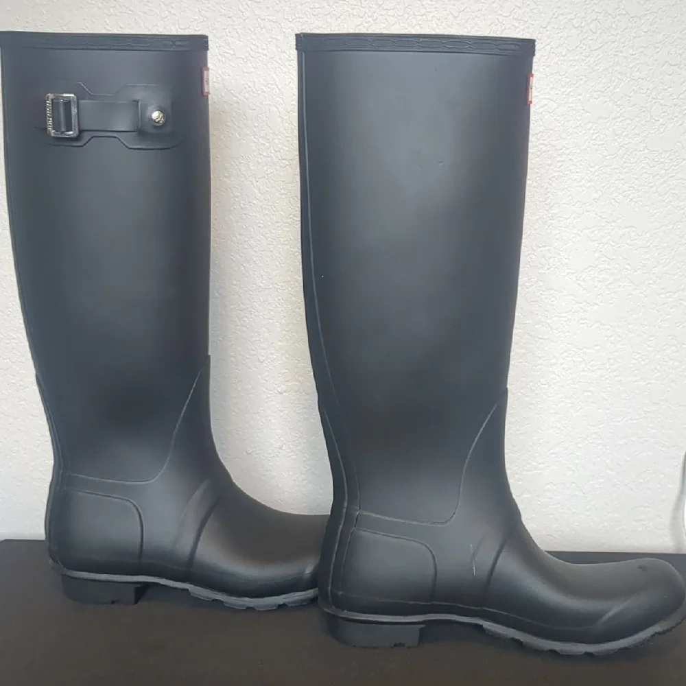 Hunter Black Tall Rain Boots - Picture 3 of 11